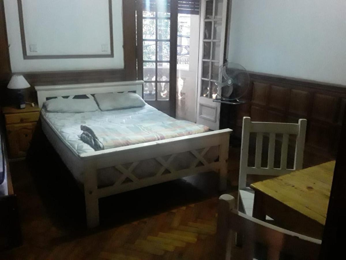 Habitac Indiv Casa De Familia, Flores Buenos Aires Eksteriør bilde