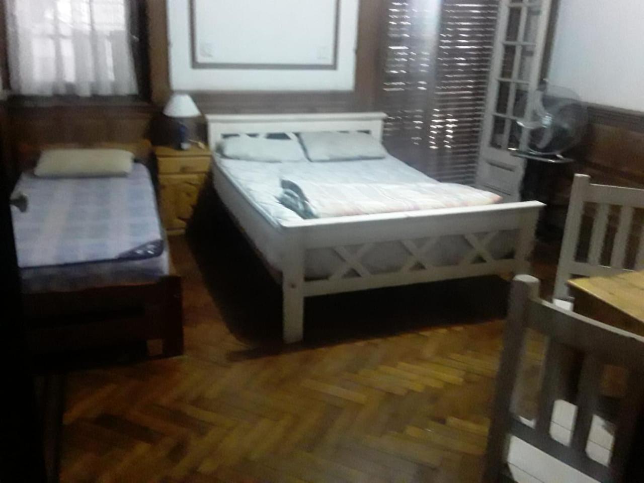 Habitac Indiv Casa De Familia, Flores Buenos Aires Eksteriør bilde